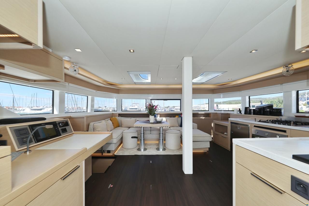 Lagoon 55