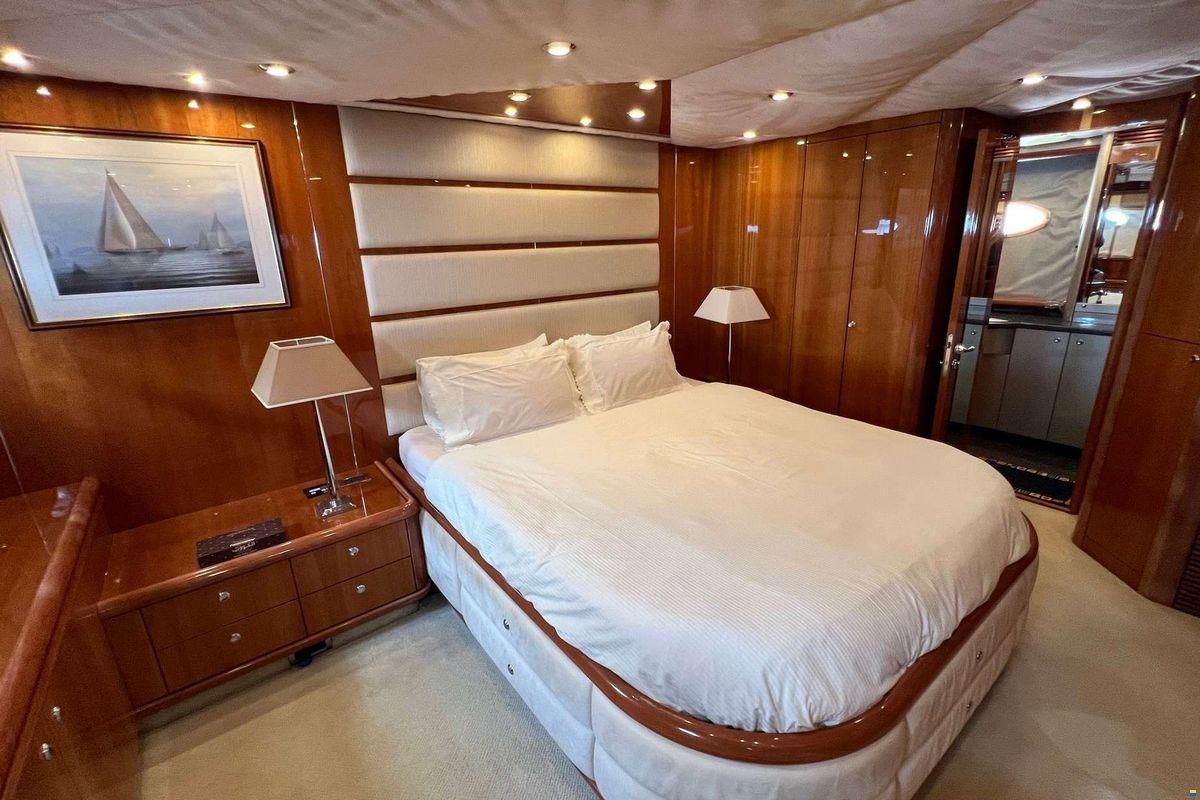 Sunseeker 95 Predator