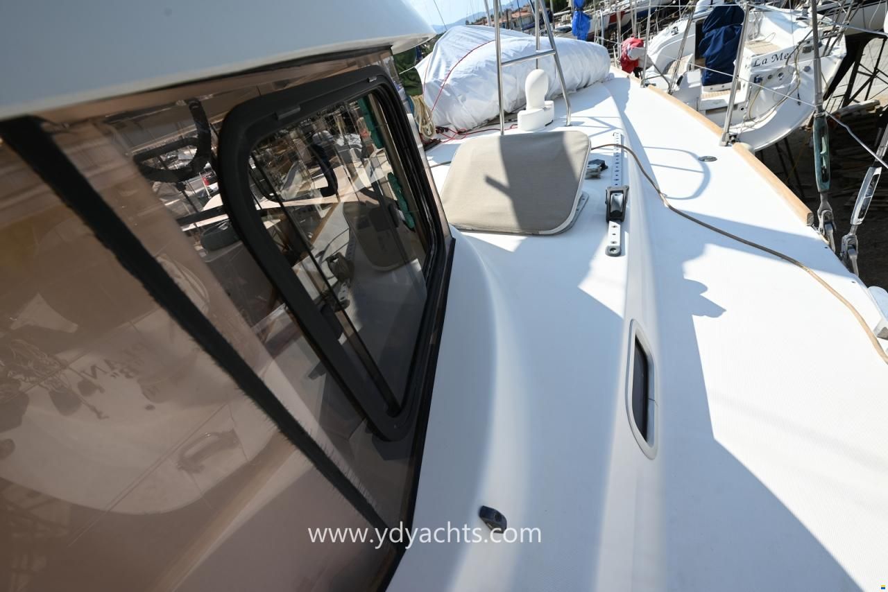 Dufour Atoll 43 Owner's Version