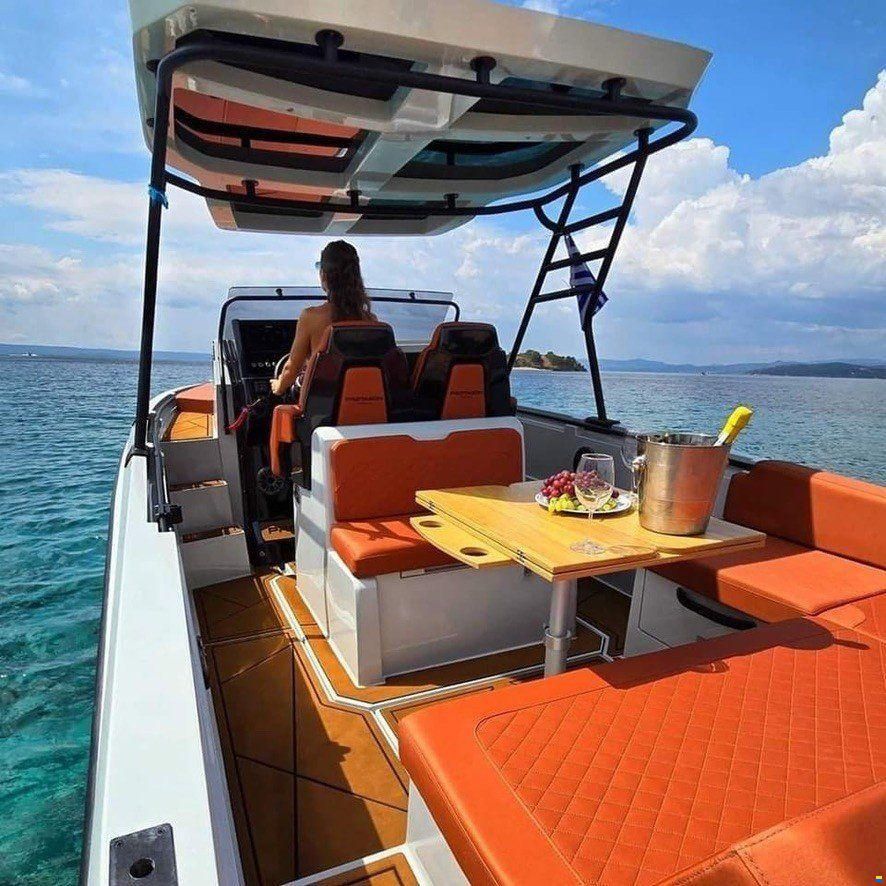 Protagon 25 SUNDECK, KABINE, YAMAHA 200PS