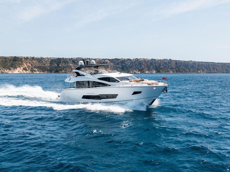 Sunseeker 86 Yacht