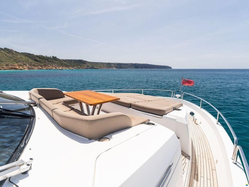 Sunseeker 86 Yacht