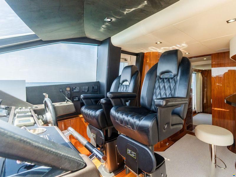 Sunseeker 86 Yacht
