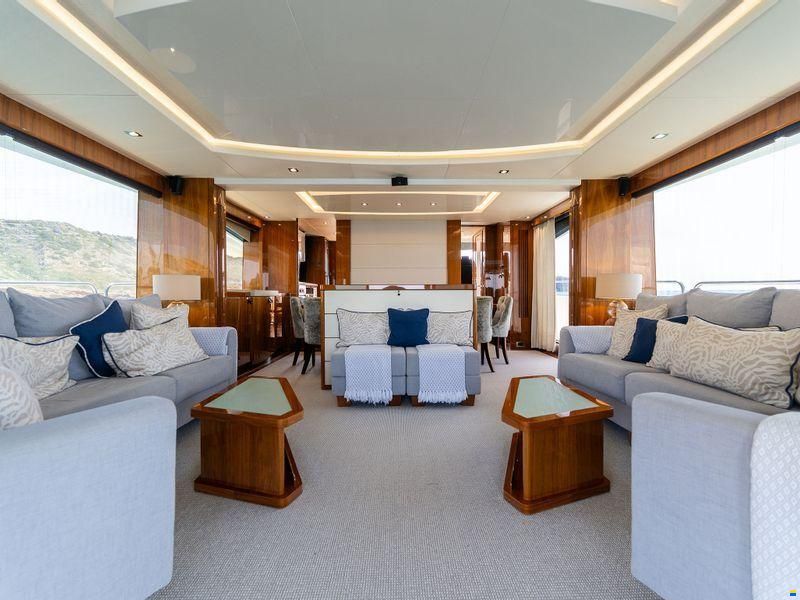 Sunseeker 86 Yacht