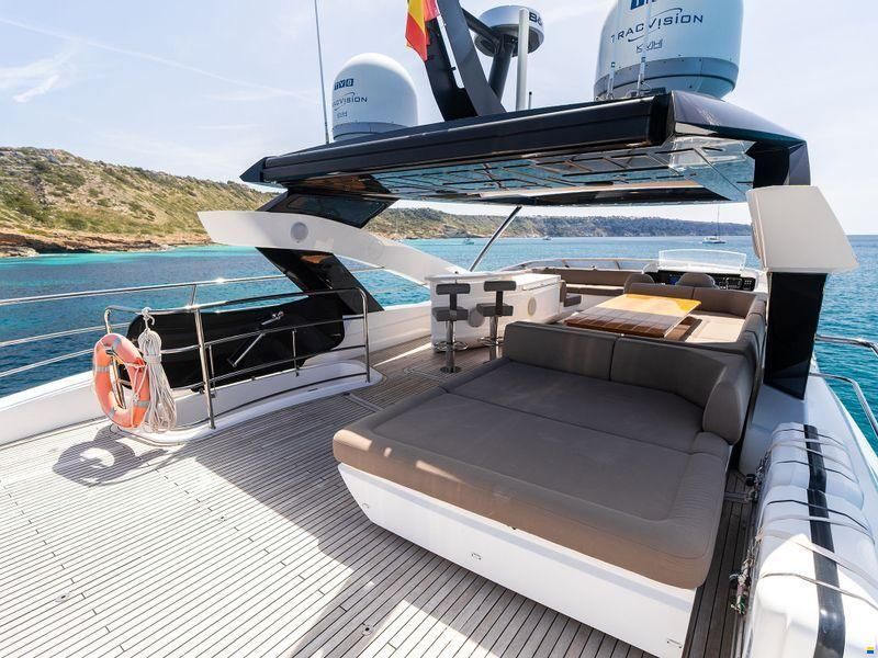 Sunseeker 86 Yacht