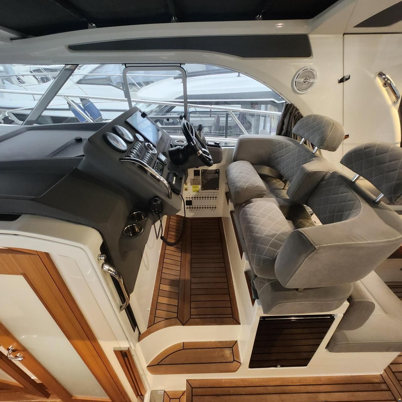 Marex 310 Sun Cruiser