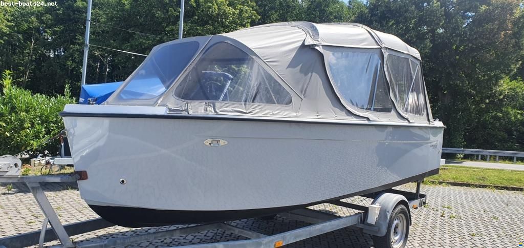 Alonsea Boats 560 mit Konsole Trailer vorhanden