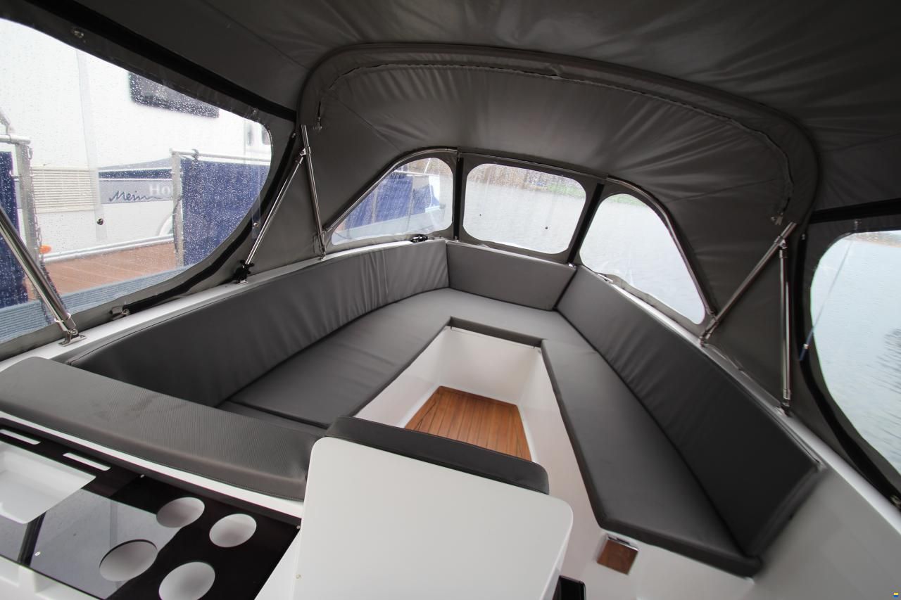 Alonsea Boats 560 mit Konsole Trailer vorhanden