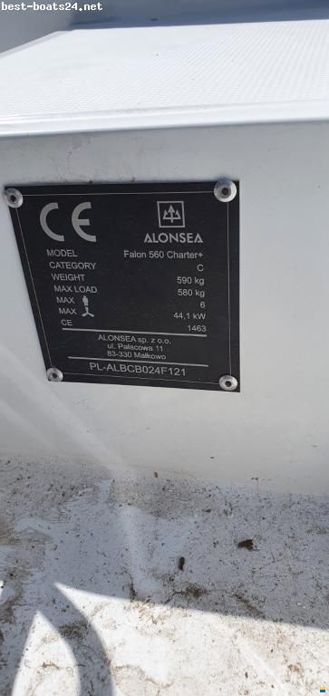 Alonsea Boats 560 mit Konsole Trailer vorhanden