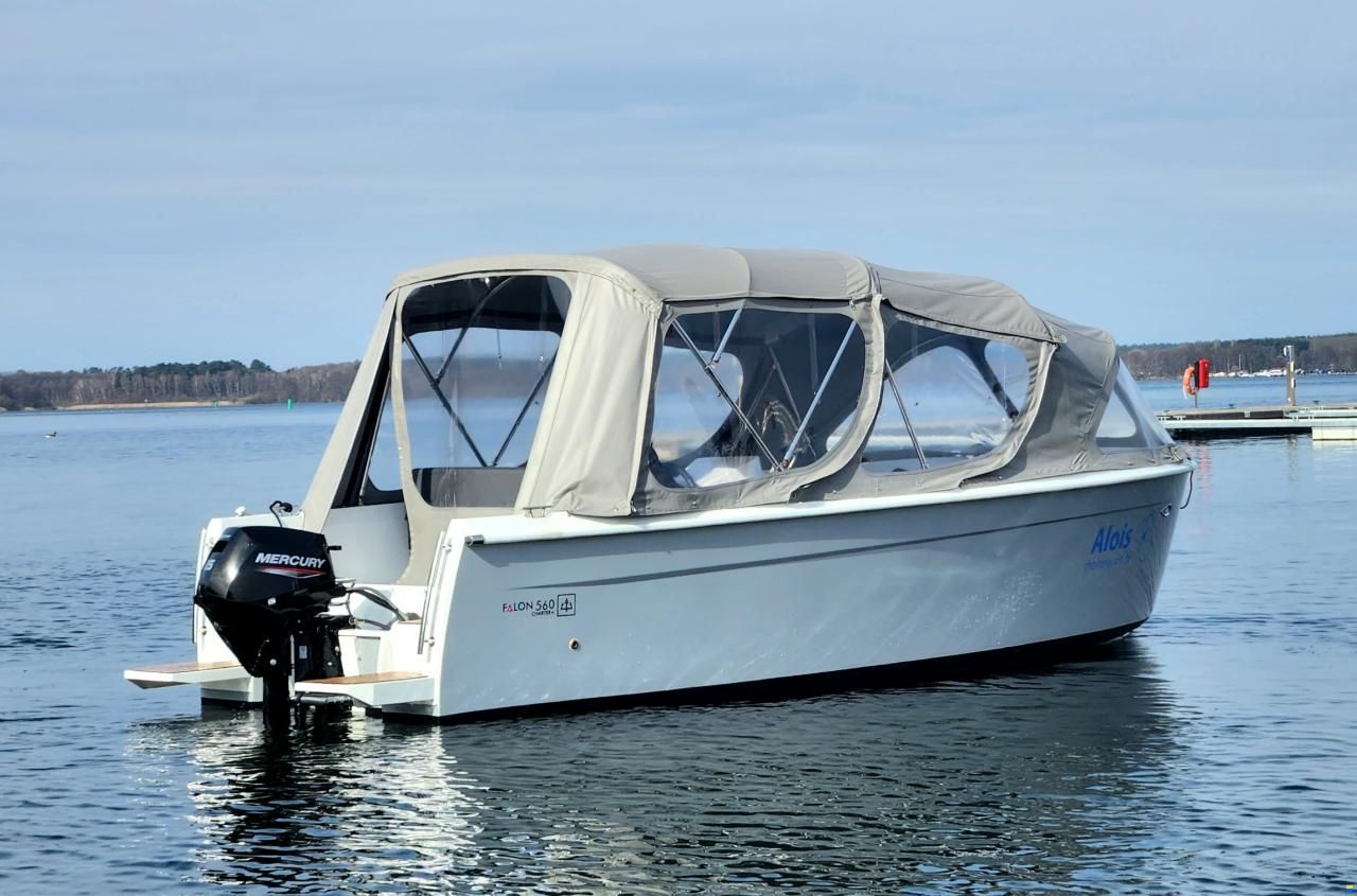 Alonsea Boats 560 mit Konsole Trailer vorhanden