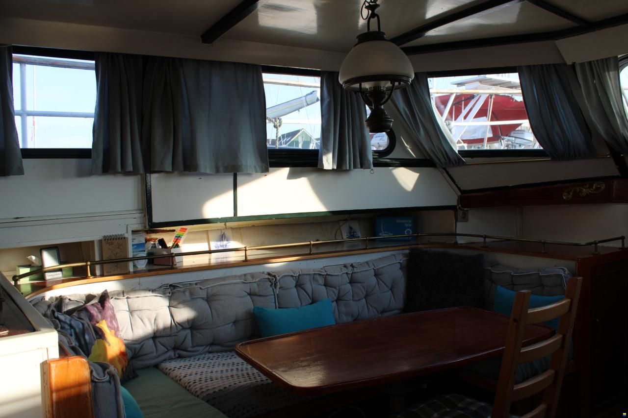 Porsius shipyard Directieboot