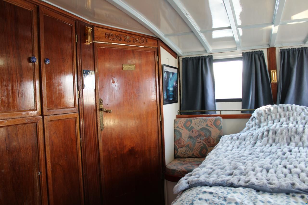 Porsius shipyard Directieboot