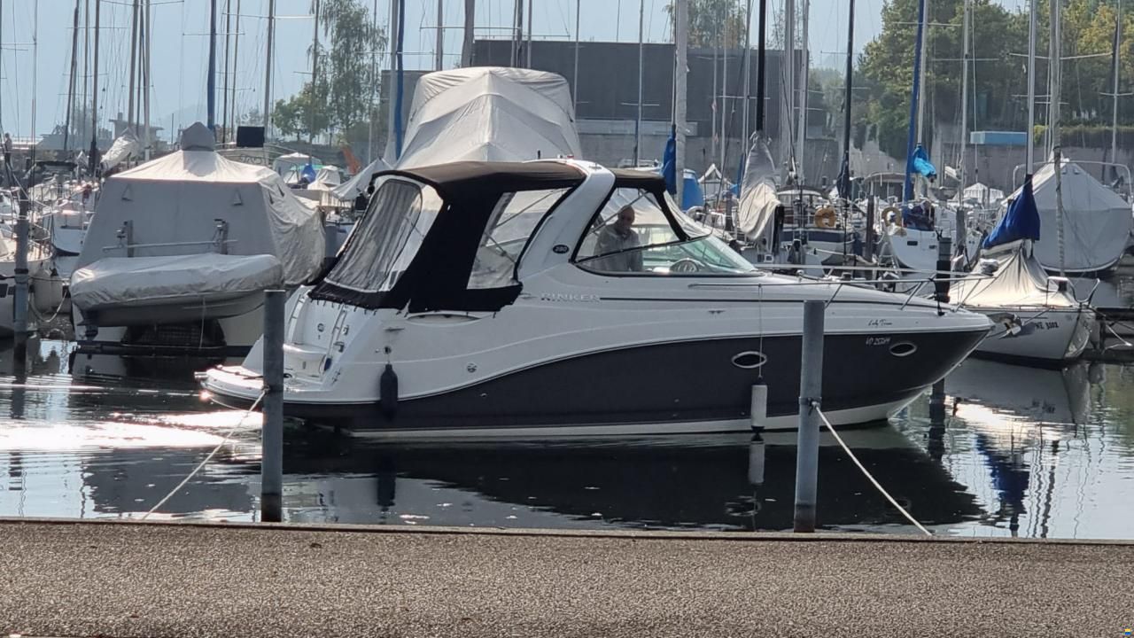 Rinker 280 Express Cruiser