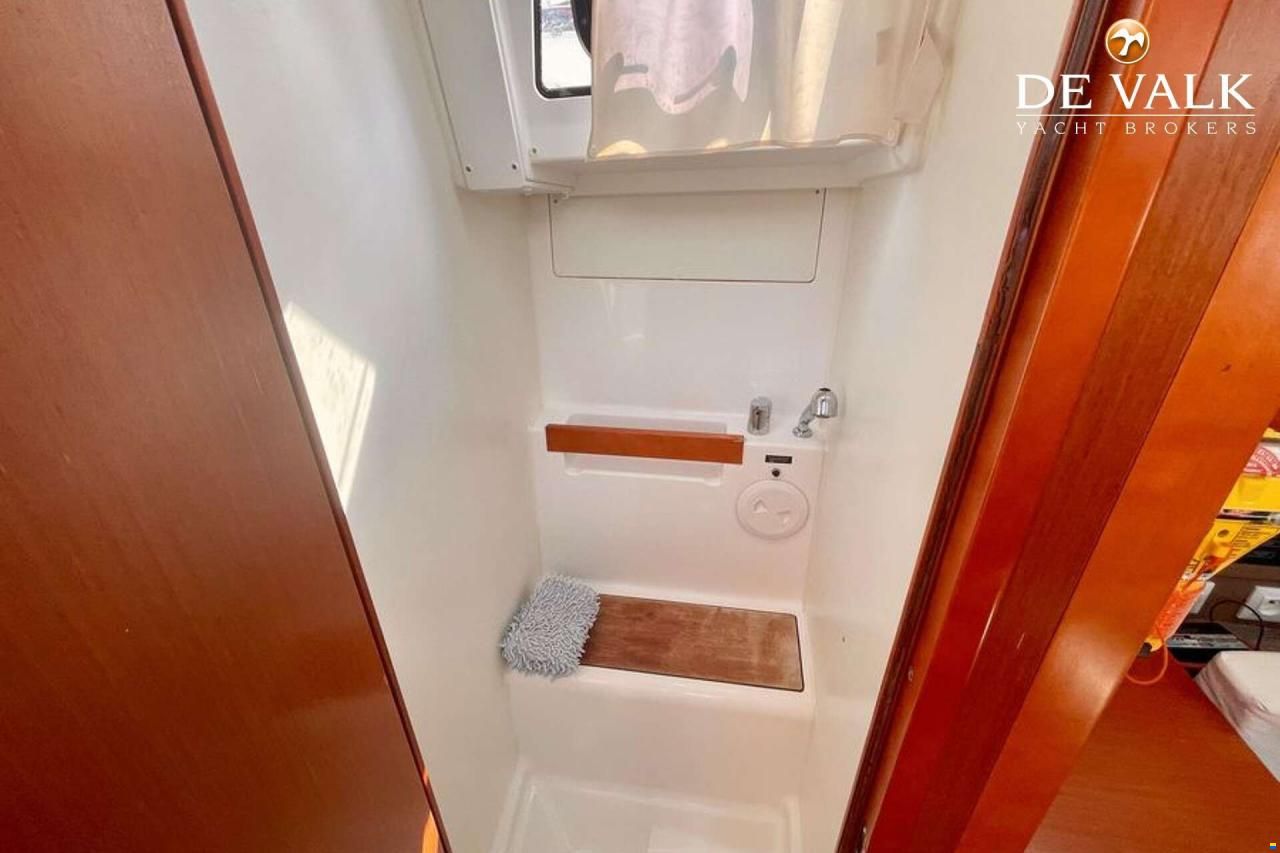 Beneteau Oceanis 38