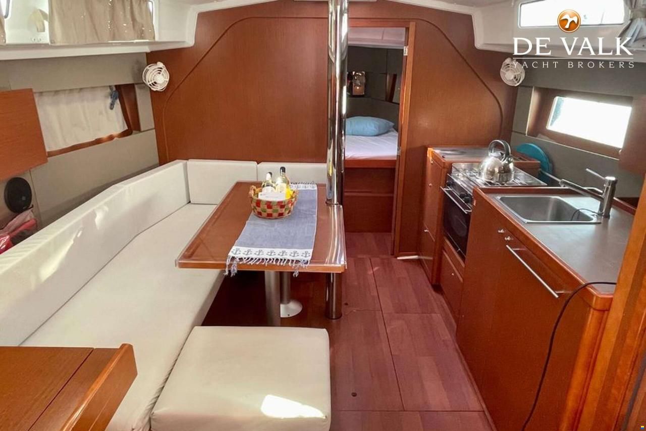 Beneteau Oceanis 38