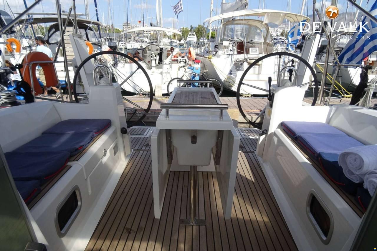 Beneteau Oceanis 38