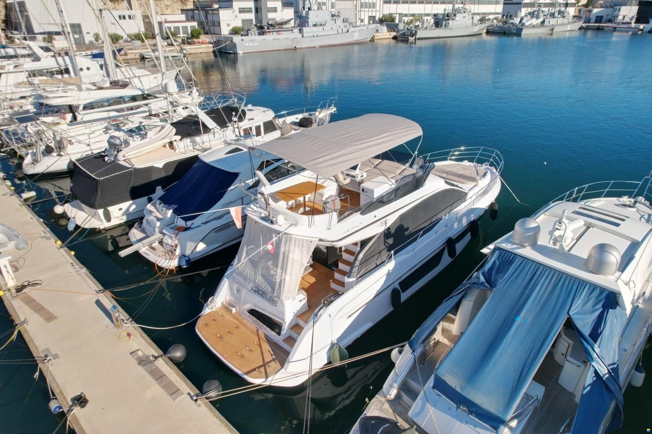 Azimut 53 Fly