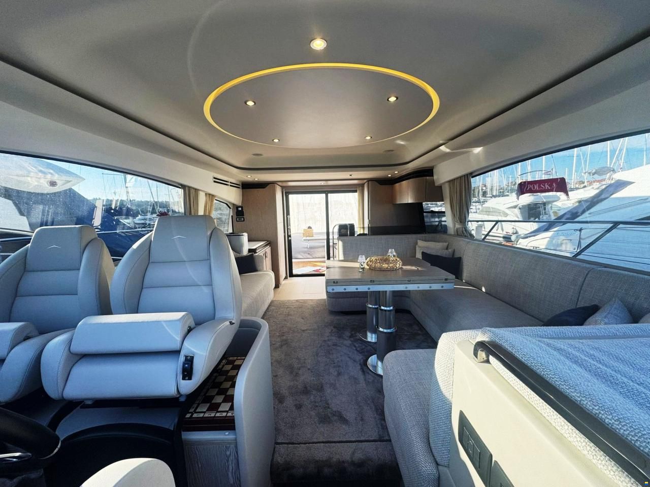 Azimut 53 Fly