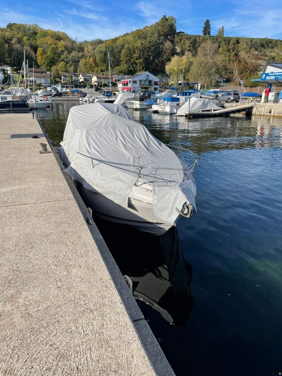 Rinker 250 FV