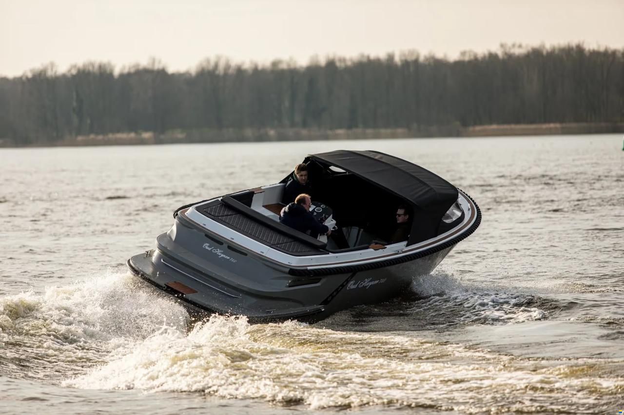 Oud-huijzer 740 Tender