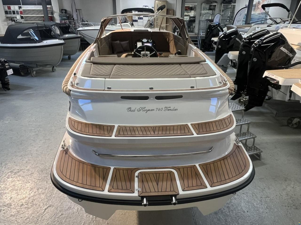 Oud-huijzer 740 Tender