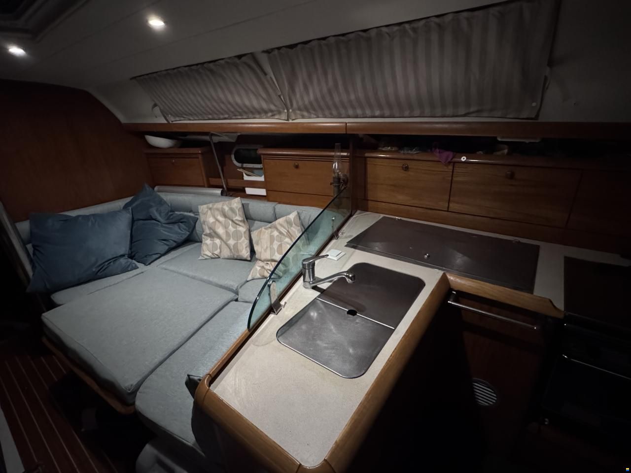 Jeanneau Sun Odyssey 37