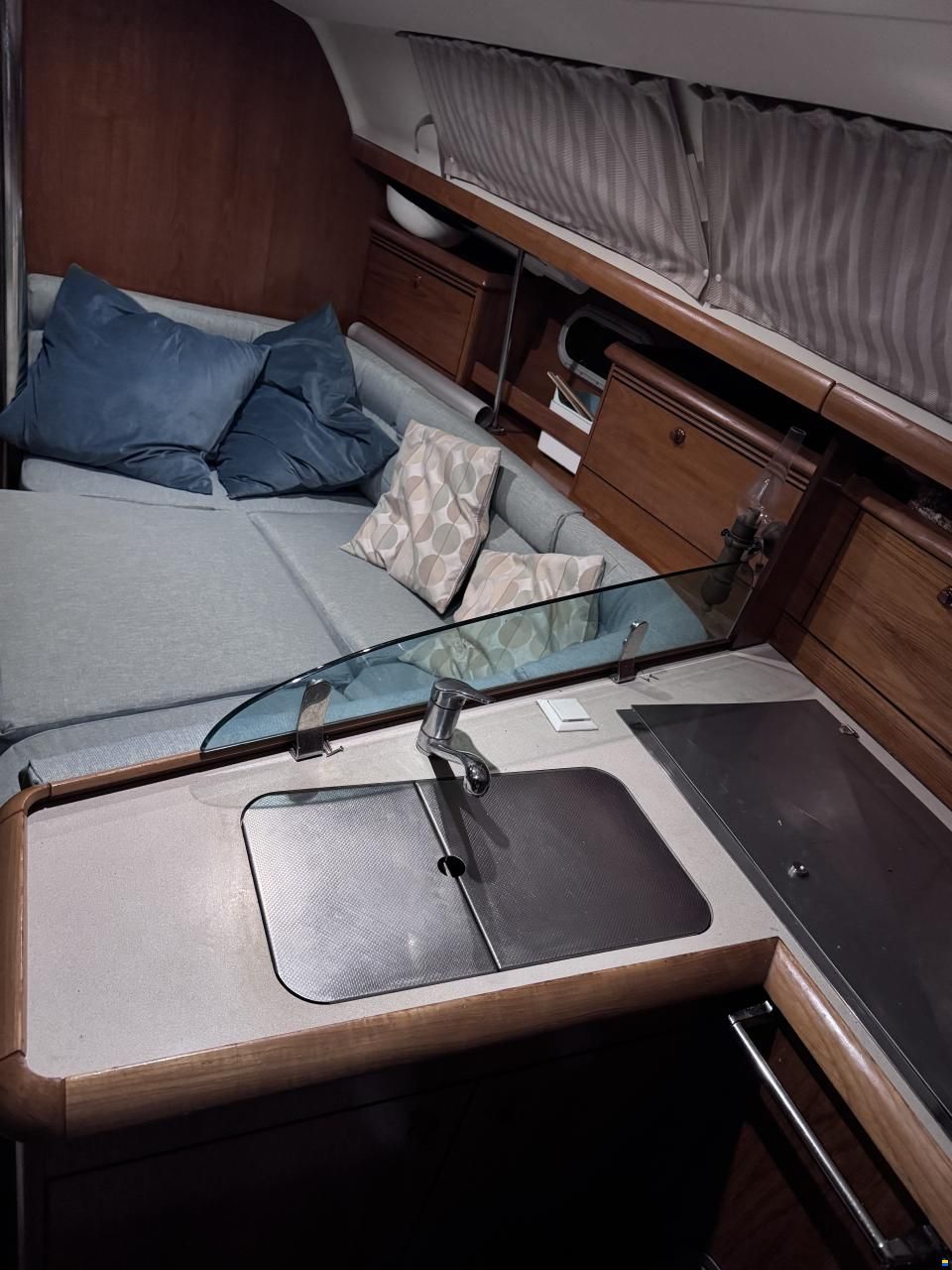 Jeanneau Sun Odyssey 37