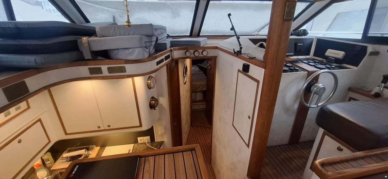 Neptunus Sedan 138 Fly