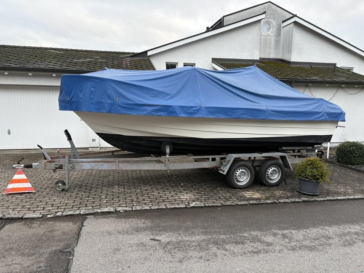 Draco AS 2000 DC/ DAYCAB/ 84