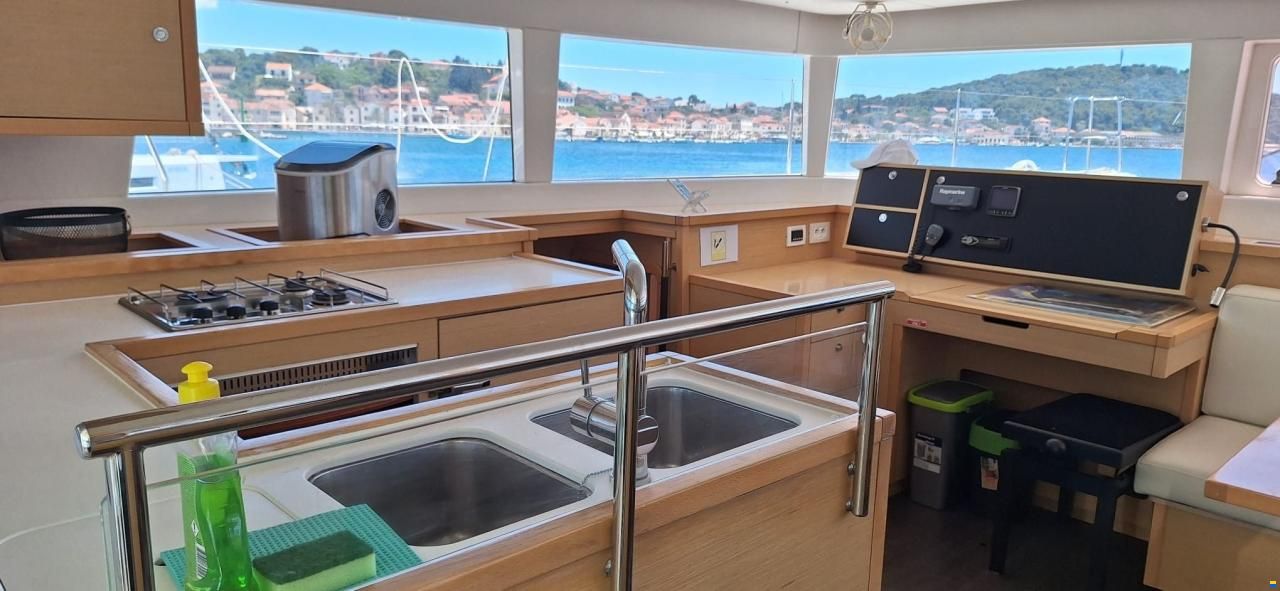 Lagoon 450