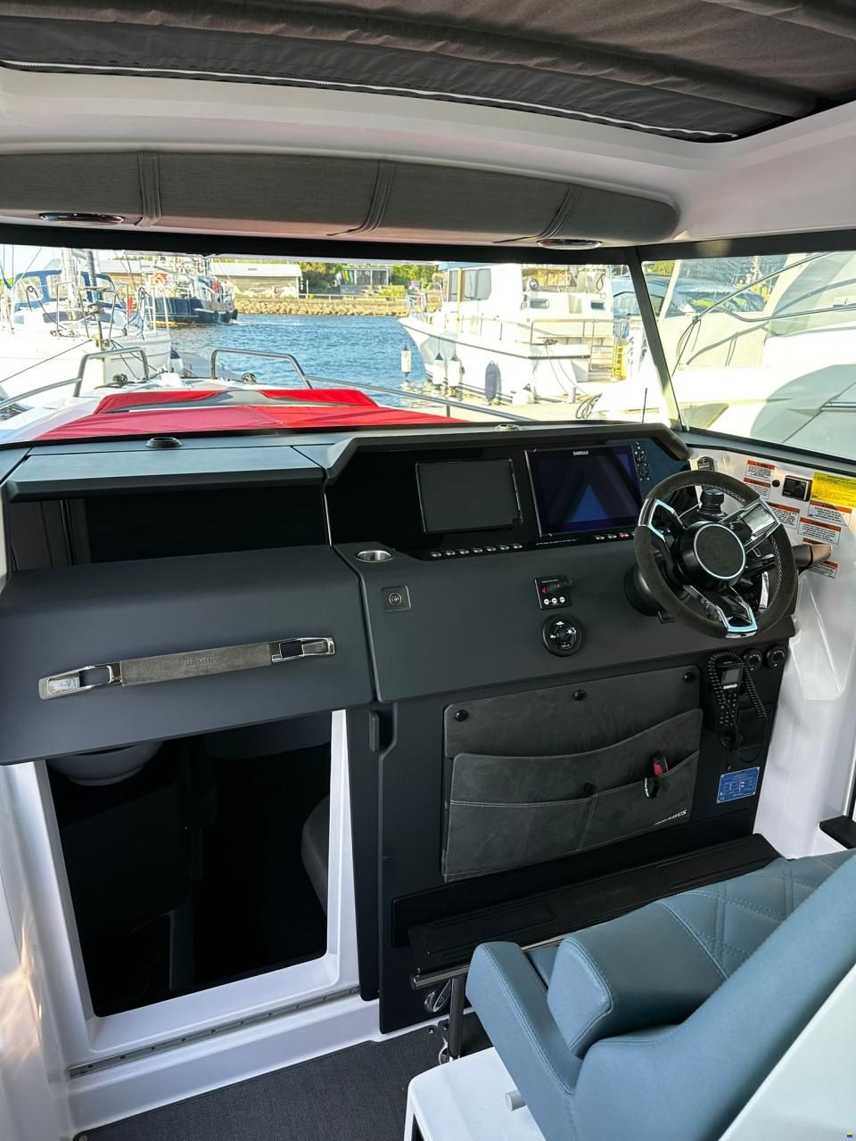 Axopar 37 XC CROSS CABIN