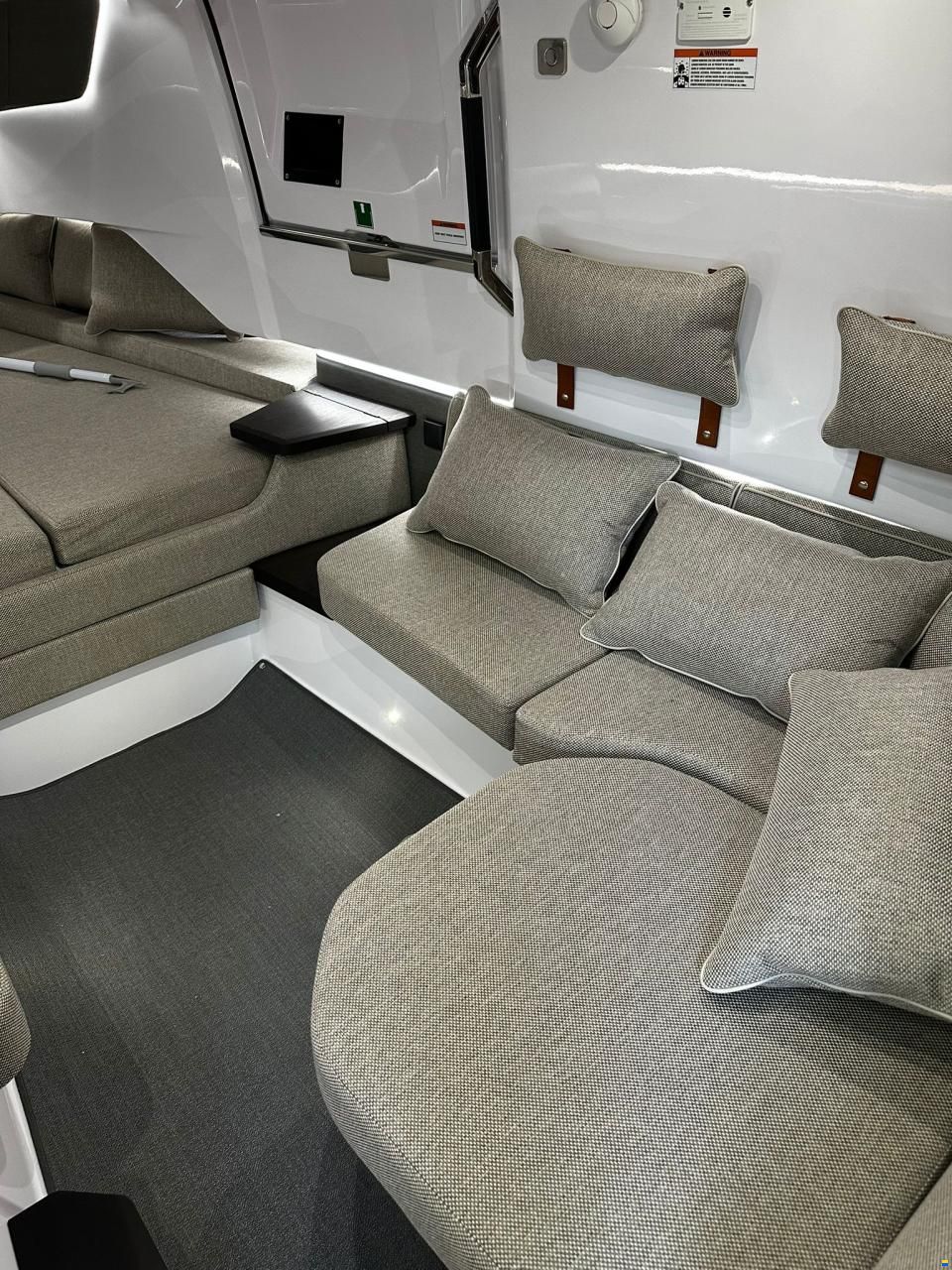Axopar 37 XC CROSS CABIN
