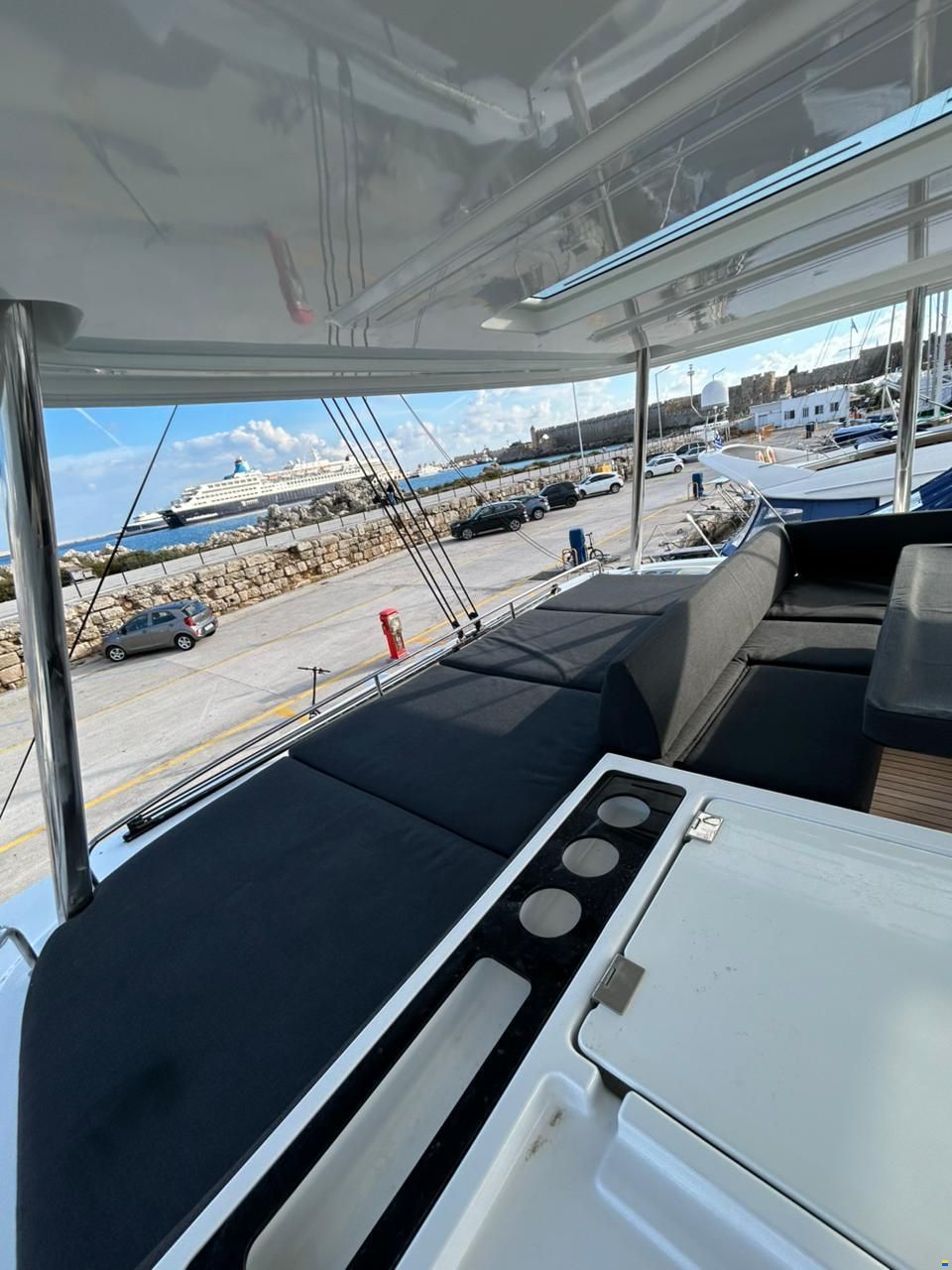 Lagoon 55