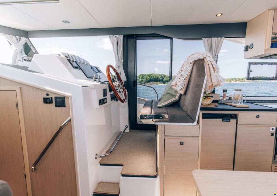 Delphia 12 Sedan, 2026 NEW BOAT