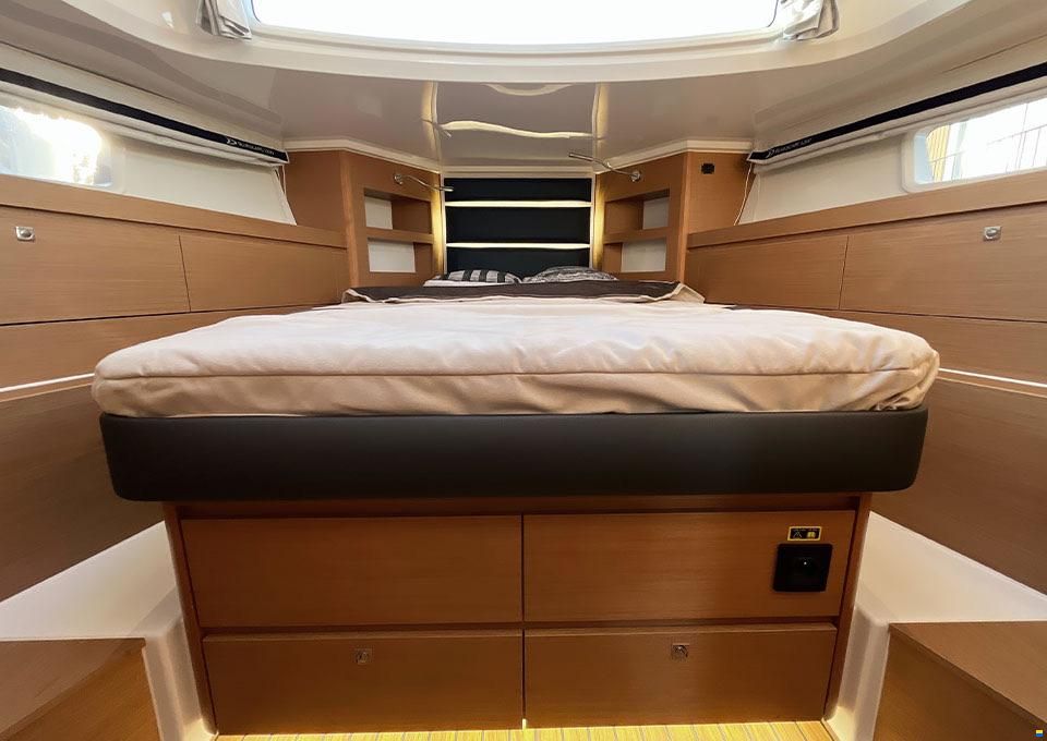 Delphia 12 Sedan, 2026 NEW BOAT