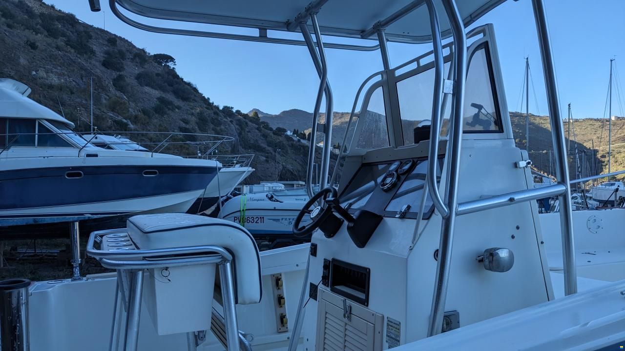 Mako Boats 221