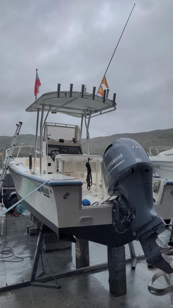 Mako Boats 221