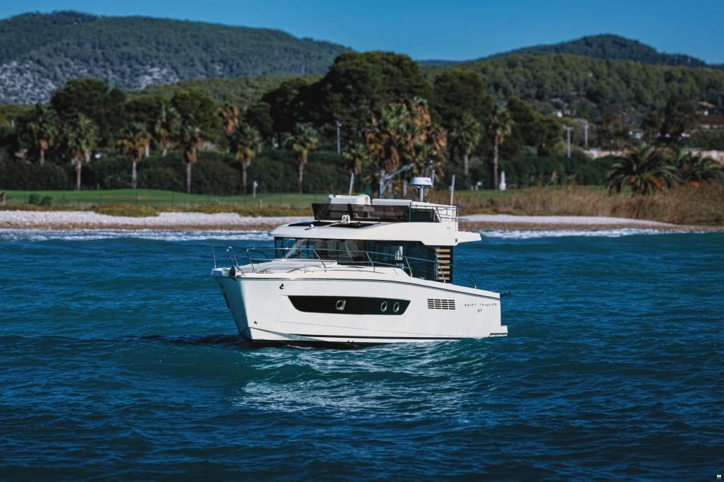 Beneteau Swift Trawler 37 Fly