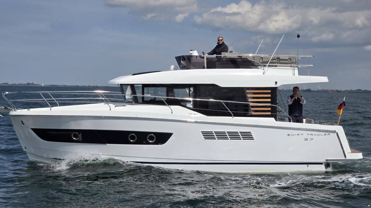 Beneteau Swift Trawler 37 Fly