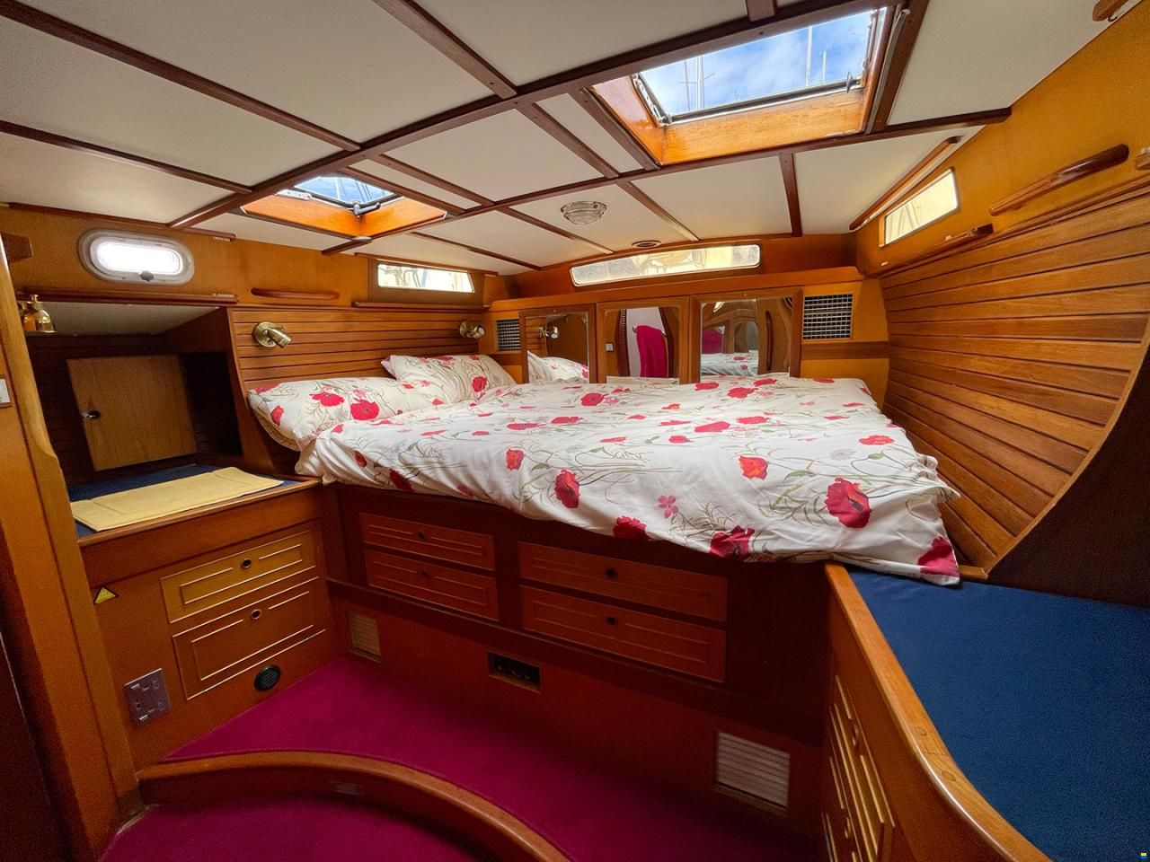 Camper & Nicholsons 58
