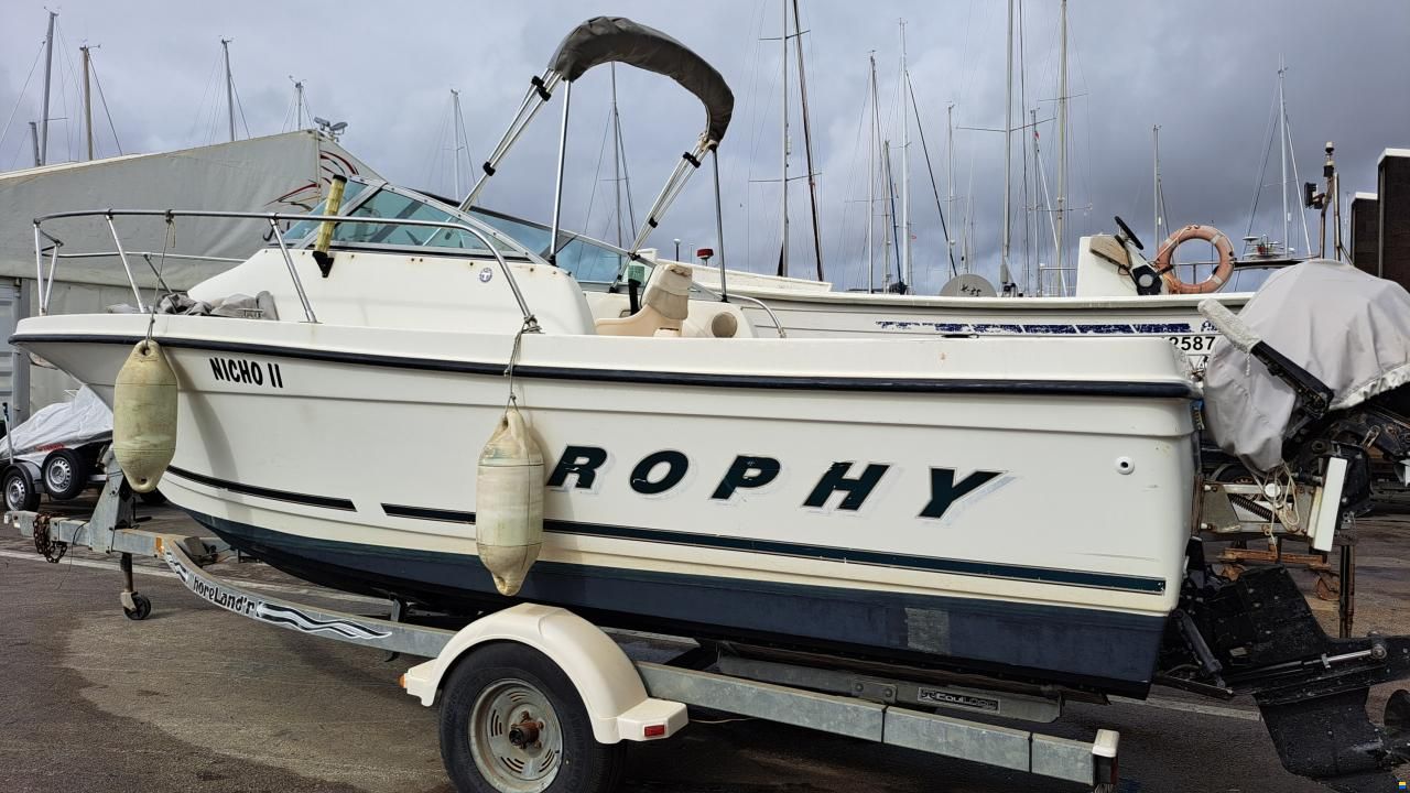 Bayliner Trophy