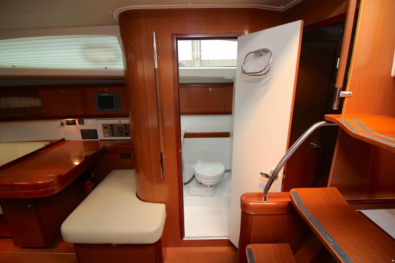 Beneteau Oceanis 46