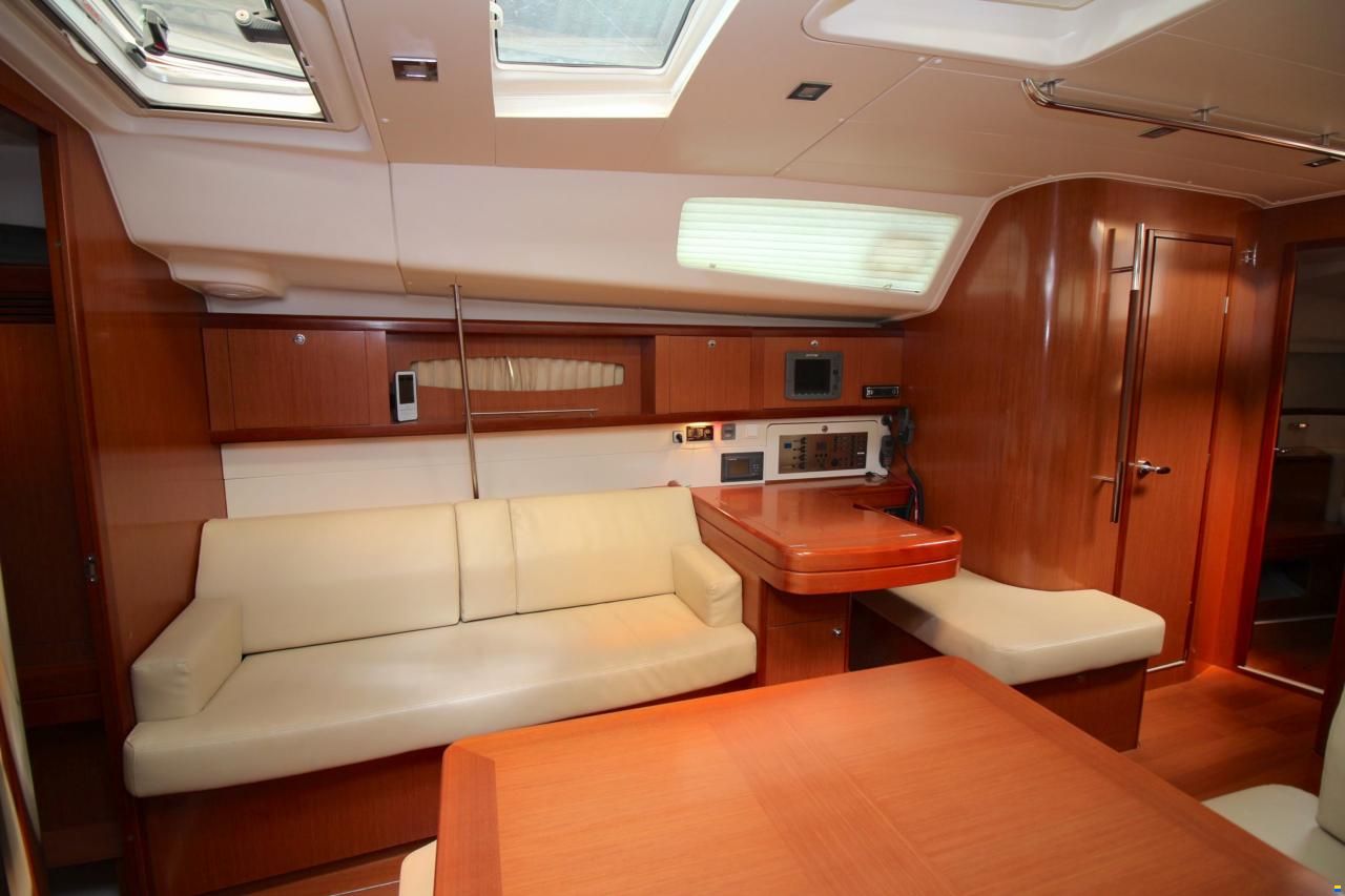 Beneteau Oceanis 46