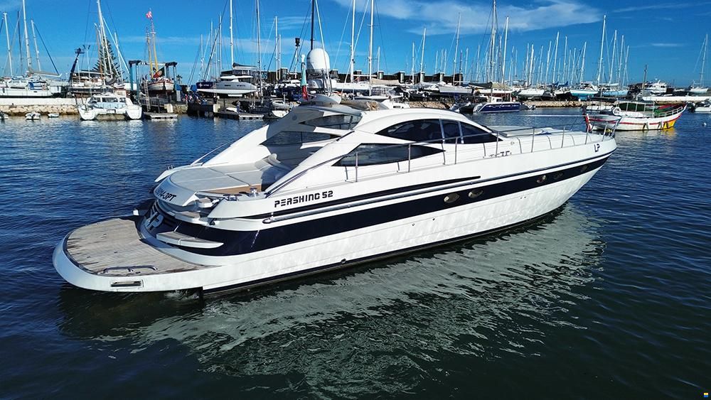 Pershing 52