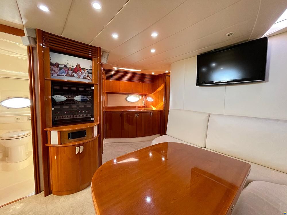 Pershing 52