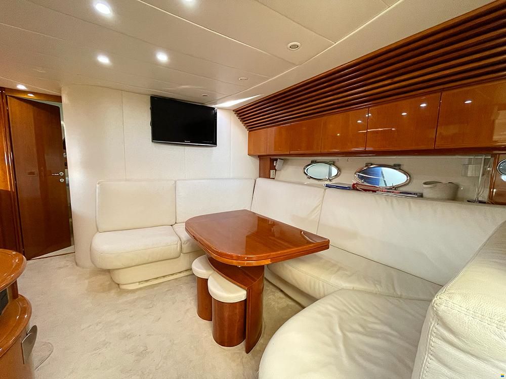 Pershing 52