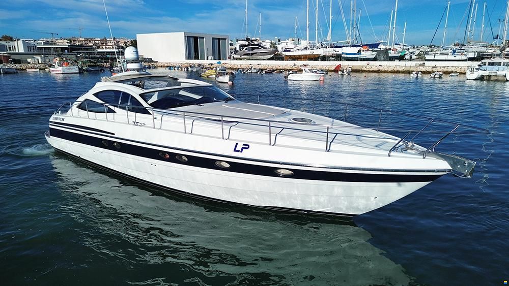 Pershing 52