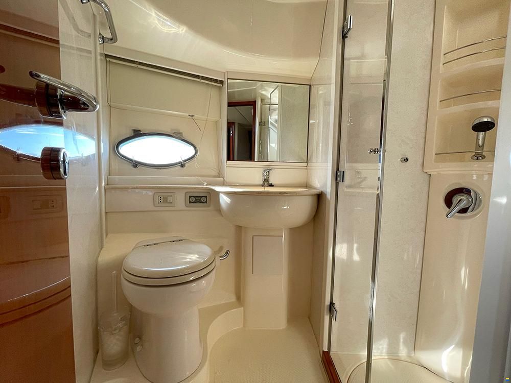Pershing 52