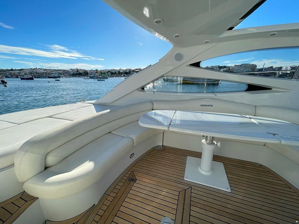 Pershing 52