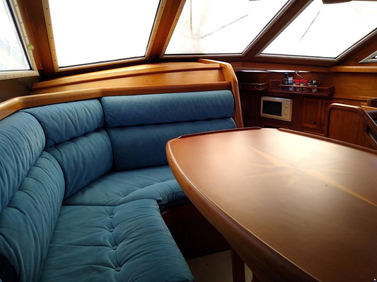 Nauticat 37